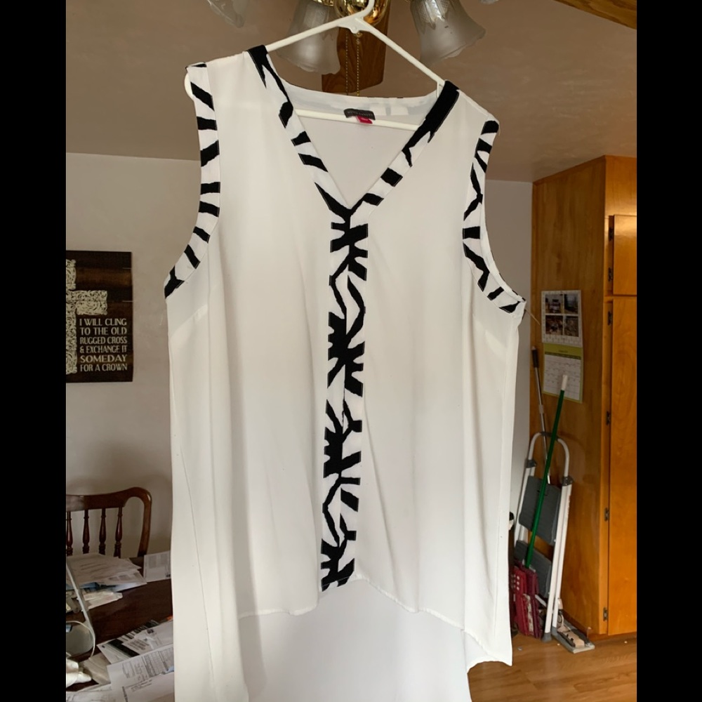 White and black tank top